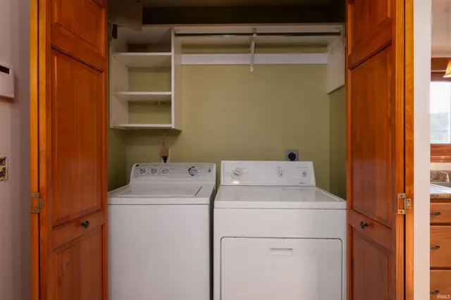 $233,000 | 7435 Glen Gelder Circle West, Fort Wayne, IN 46804