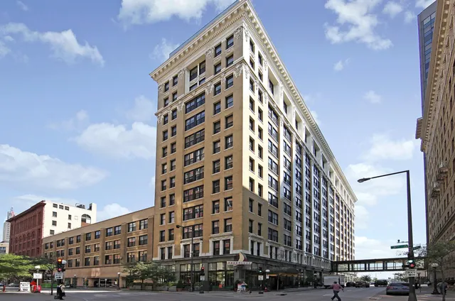 $1,495 | 350 St Peter Street, Unit 802, St. Paul, MN 55102