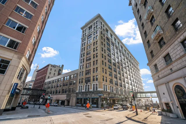 $1,495 | 350 St Peter Street, Unit 802, St. Paul, MN 55102