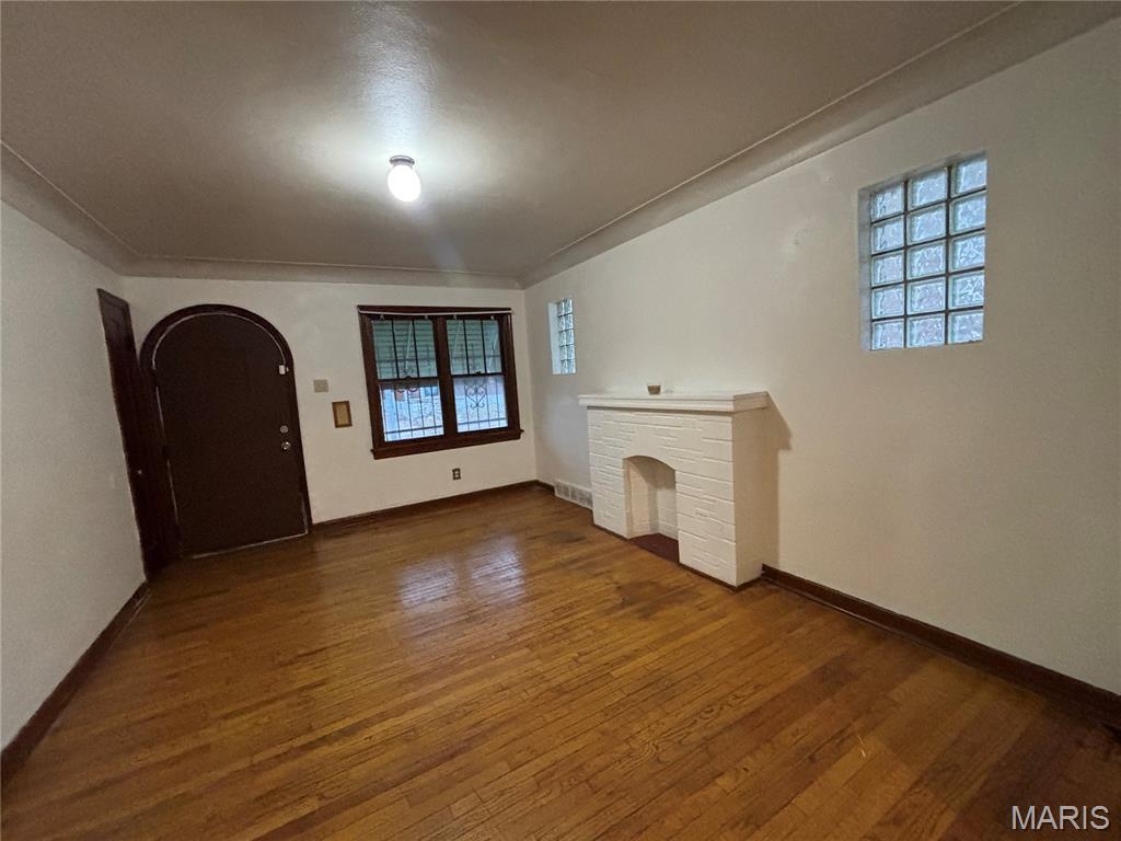 5916 Alpha Avenue St. Louis, MO 63147 - Photo 4 of 18