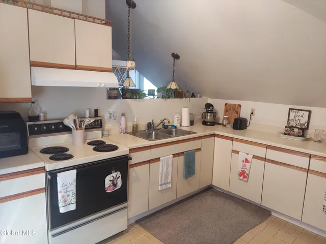 $285,000 | 5 Owen Road, Grafton, NY 12052