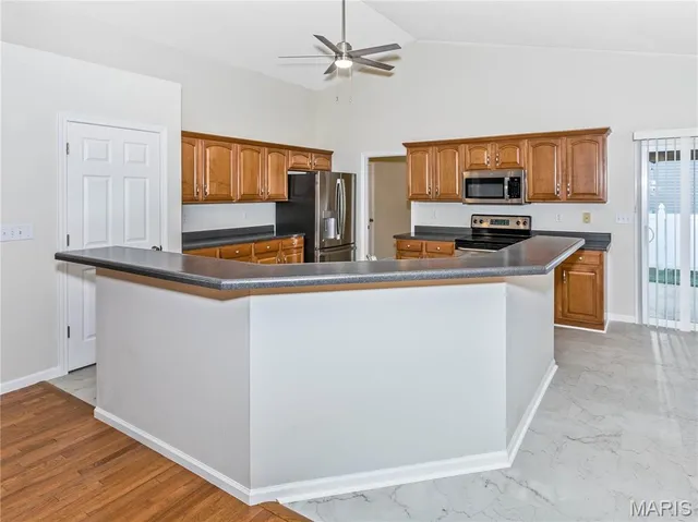 $405,000 | 157 Oak Hill Drive, Maryville, IL 62062