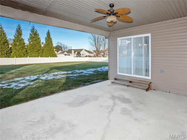 $399,900 | 157 Oak Hill Drive, Maryville, IL 62062