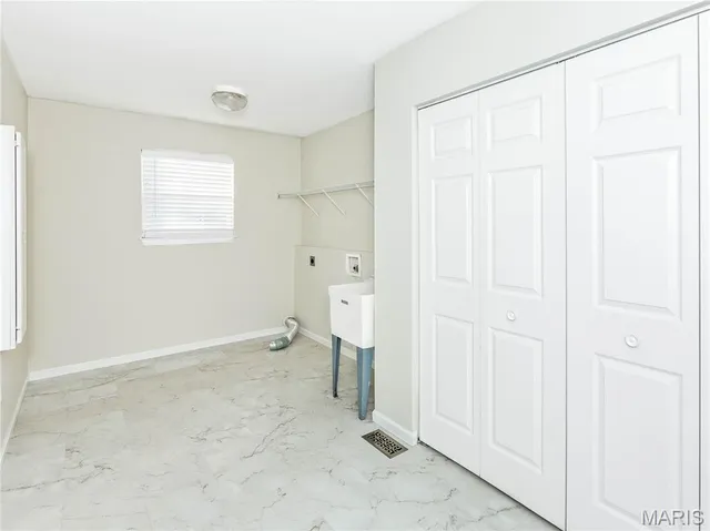 $405,000 | 157 Oak Hill Drive, Maryville, IL 62062