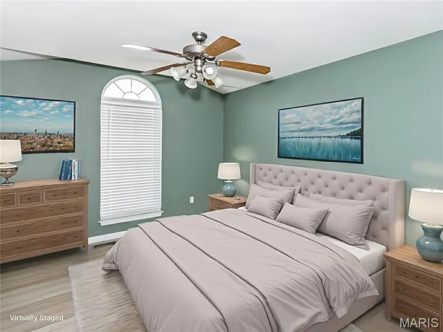 $399,900 | 157 Oak Hill Drive, Maryville, IL 62062