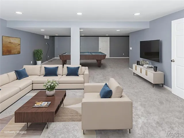 $405,000 | 157 Oak Hill Drive, Maryville, IL 62062