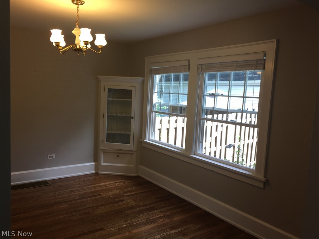 1623 Edgefield Road Lyndhurst, OH 44124 - Photo 8 of 34