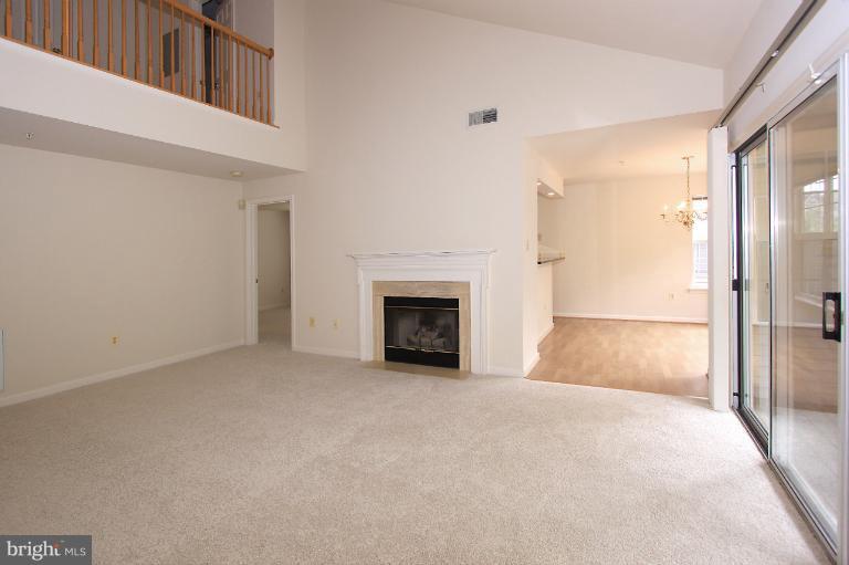 111 Timberbrook Lane, Unit 304 Gaithersburg, MD 20878 - Photo 2 of 30 Living Room