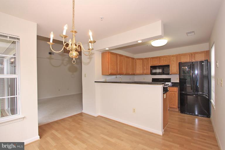 111 Timberbrook Lane, Unit 304 Gaithersburg, MD 20878 - Photo 19 of 30 Kitchen