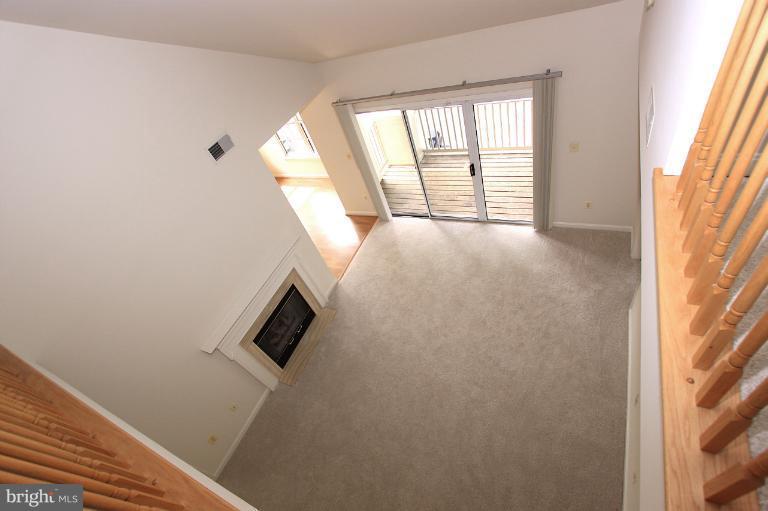 111 Timberbrook Lane, Unit 304 Gaithersburg, MD 20878 - Photo 28 of 30 Living Room