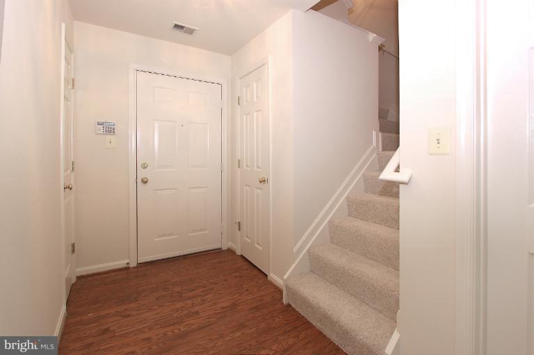 111 Timberbrook Lane, Unit 304 Gaithersburg, MD 20878 - Photo 29 of 30 Interior (General)