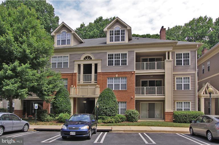 111 Timberbrook Lane, Unit 304 Gaithersburg, MD 20878 - Photo 30 of 30 Exterior (Front)