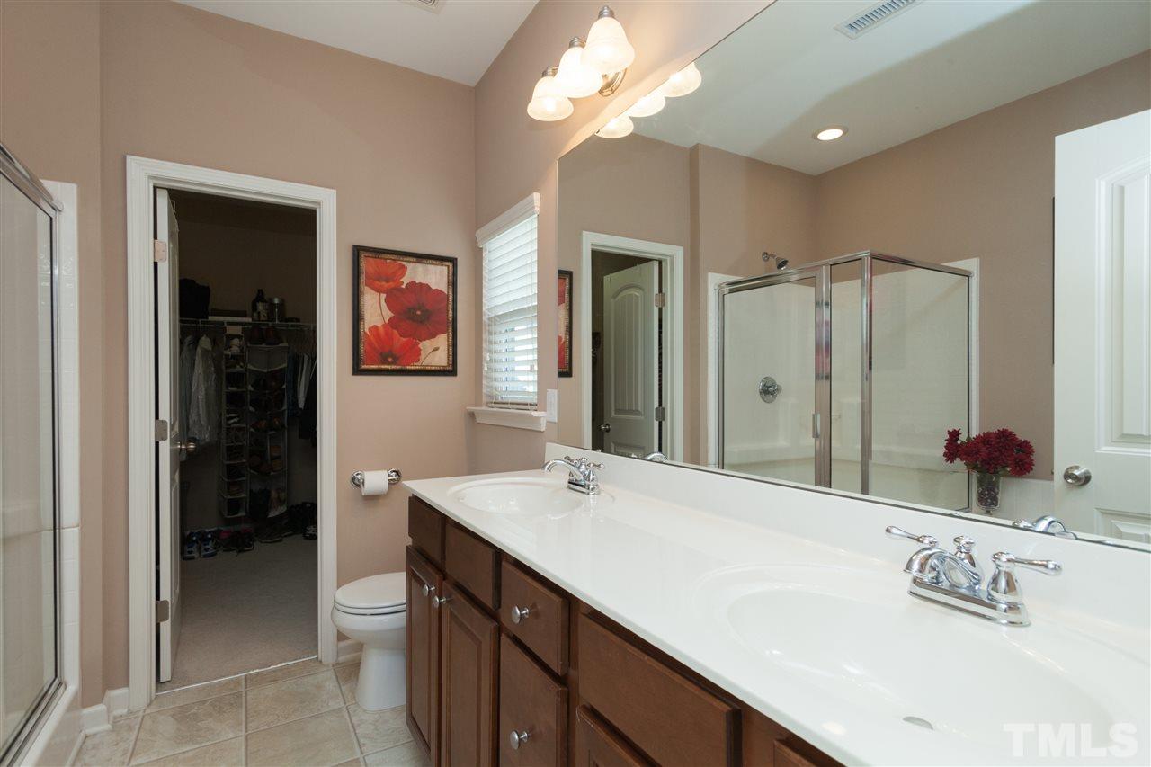 641 Smith Ridge Way Fuquay-Varina, NC 27526 - Photo 13 of 25 Gallery Image 13