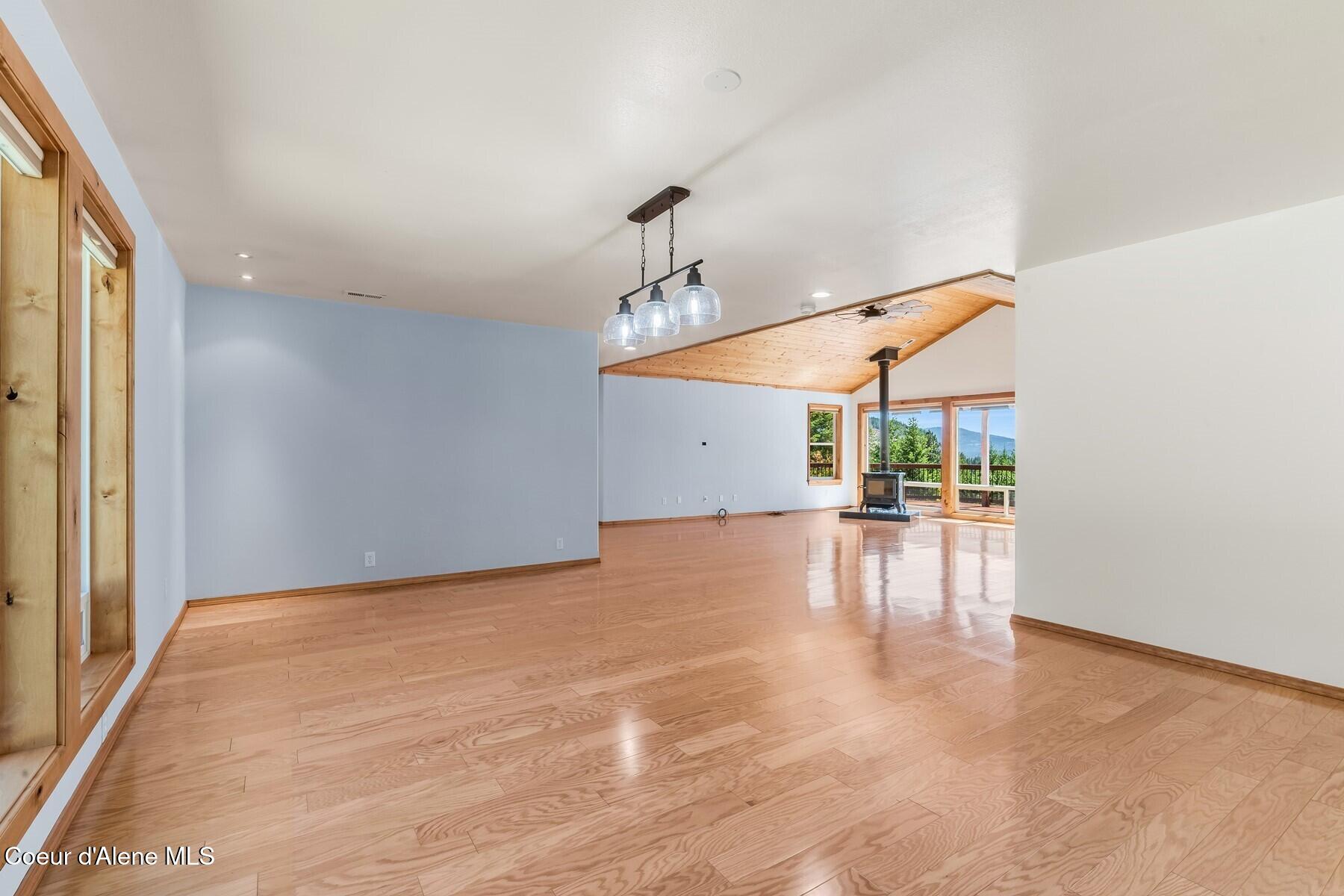 218 Topaz Trail Sandpoint, ID 83864 - Photo 8 of 70 Lighting Fixtures Updated 2023
