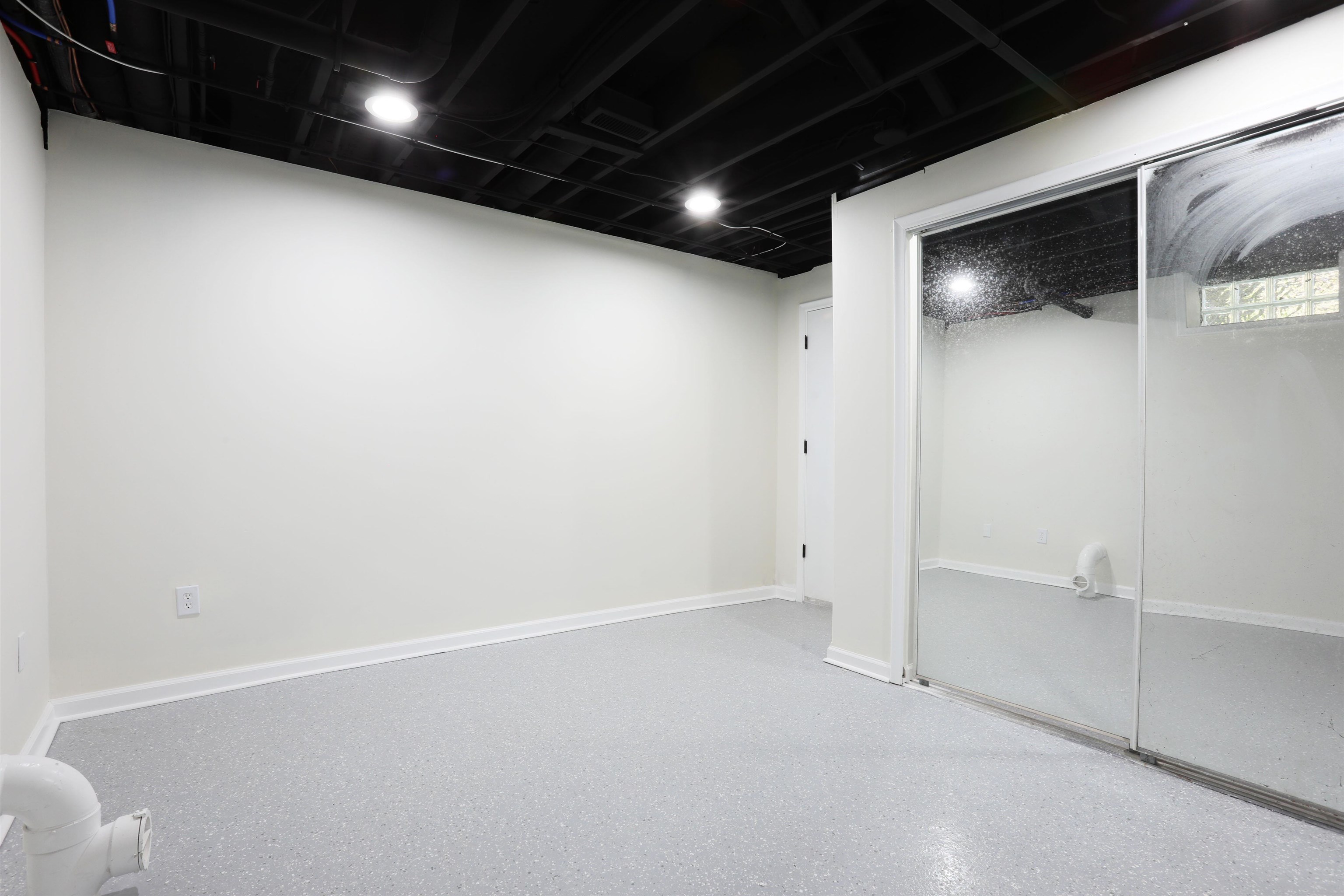 48511 Sugarbush Road New Baltimore, MI 48047 - Photo 39 of 45 50158788-a1355129-0608-4c0f-bbfe-baa4a48d86bf.JPG