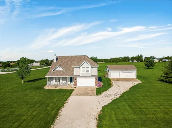 $549,950 | 27572 Normandy Road, Louisburg, KS 66053