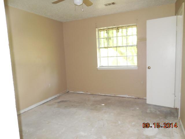 425 State Street Laplace, LA 70068 - Photo 5 of 7