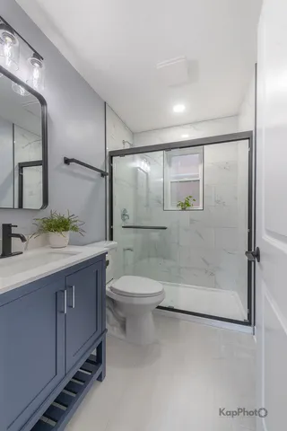 $1,900 | 2821 South Emerald Avenue, Unit 2R, Chicago, IL 60616