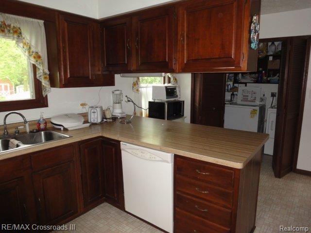 19197 Clark Road Belleville, MI 48111 - Photo 3 of 9 KITCHEN