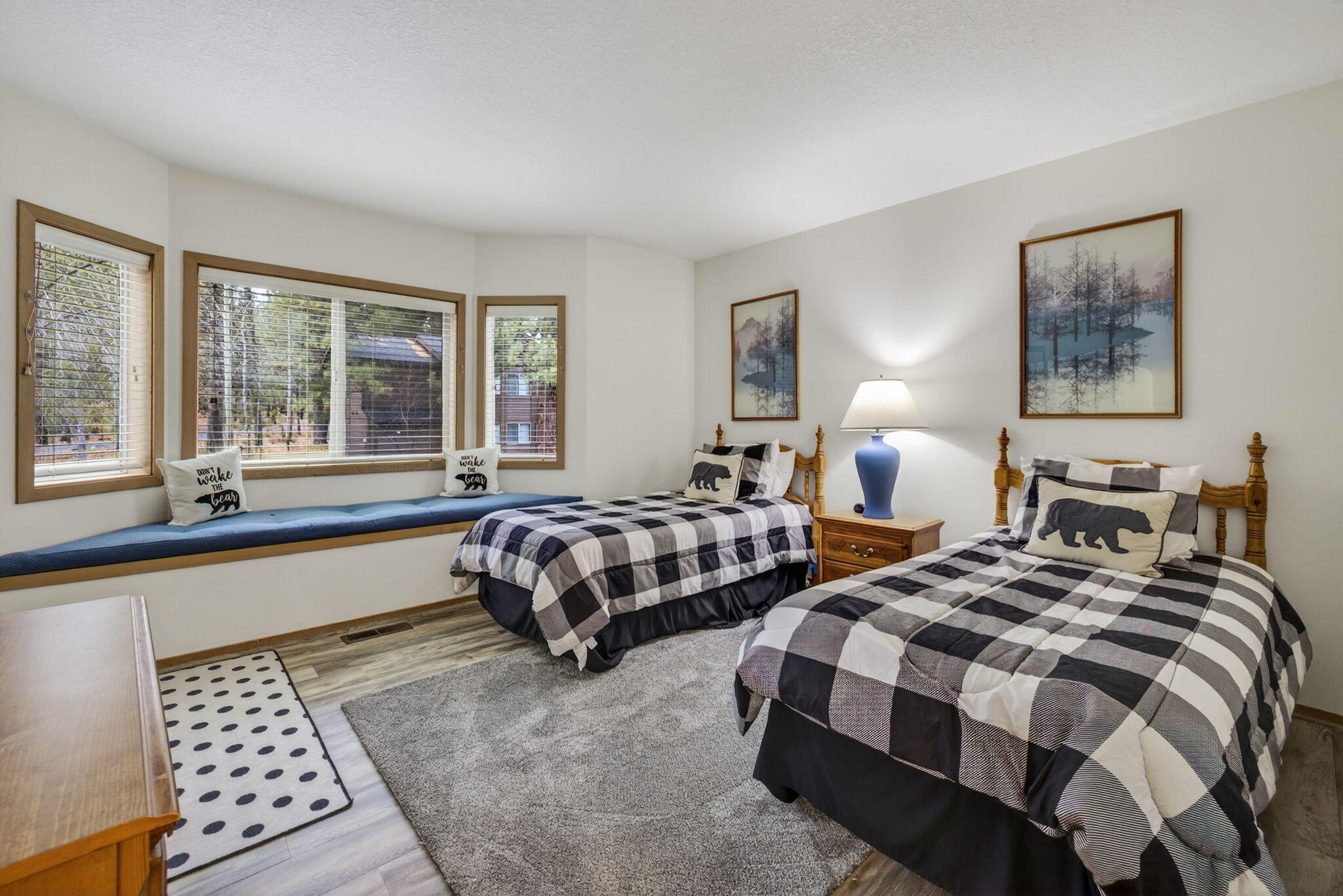 57319 Beaver Ridge Loop, Unit 2 Sunriver, OR 97707 - Photo 20 of 27 2025_12_17_57319_beaver_ridge_loop_unit2
