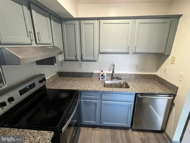 $319,900 | 8607 Village Way, Unit 7/8607F, Alexandria, VA 22309