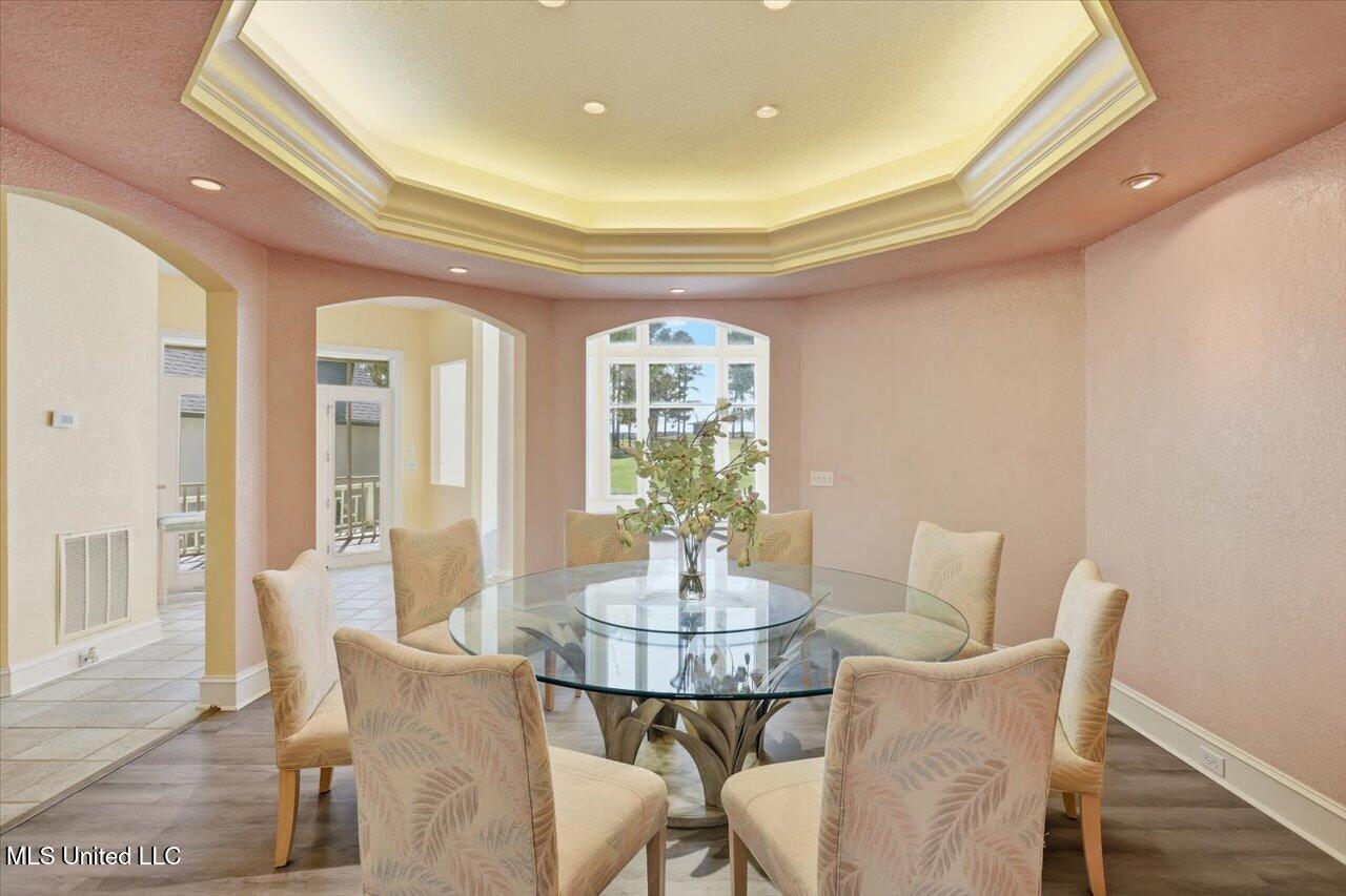 109 Overlook Pointe Circle Ridgeland, MS 39157 - Photo 19 of 84 10-109 Overlook Pointe Cir _ Home Tours