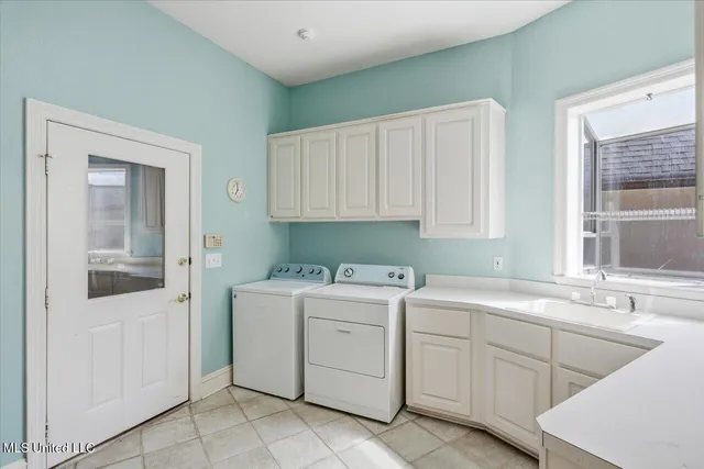 $468,999 | 109 Overlook Pointe Circle, Ridgeland, MS 39157