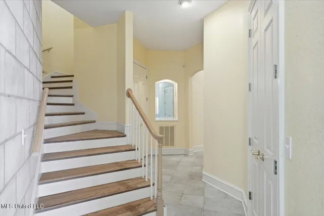 $468,999 | 109 Overlook Pointe Circle, Ridgeland, MS 39157