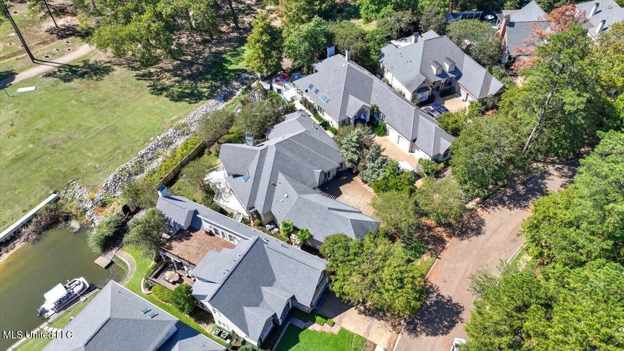 109 Overlook Pointe Circle Ridgeland, MS 39157 - Photo 57 of 84 60-109 Overlook Pointe Cir _ Home Tours