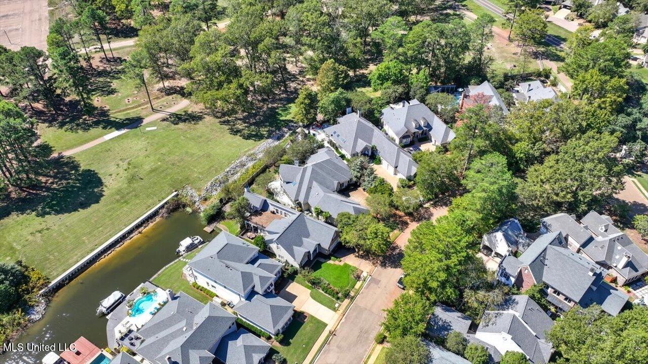 109 Overlook Pointe Circle Ridgeland, MS 39157 - Photo 59 of 84 62-109 Overlook Pointe Cir _ Home Tours