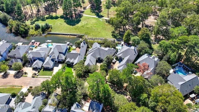 $468,999 | 109 Overlook Pointe Circle, Ridgeland, MS 39157