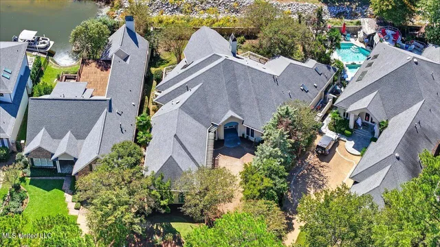 $468,999 | 109 Overlook Pointe Circle, Ridgeland, MS 39157