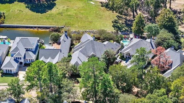 $468,999 | 109 Overlook Pointe Circle, Ridgeland, MS 39157