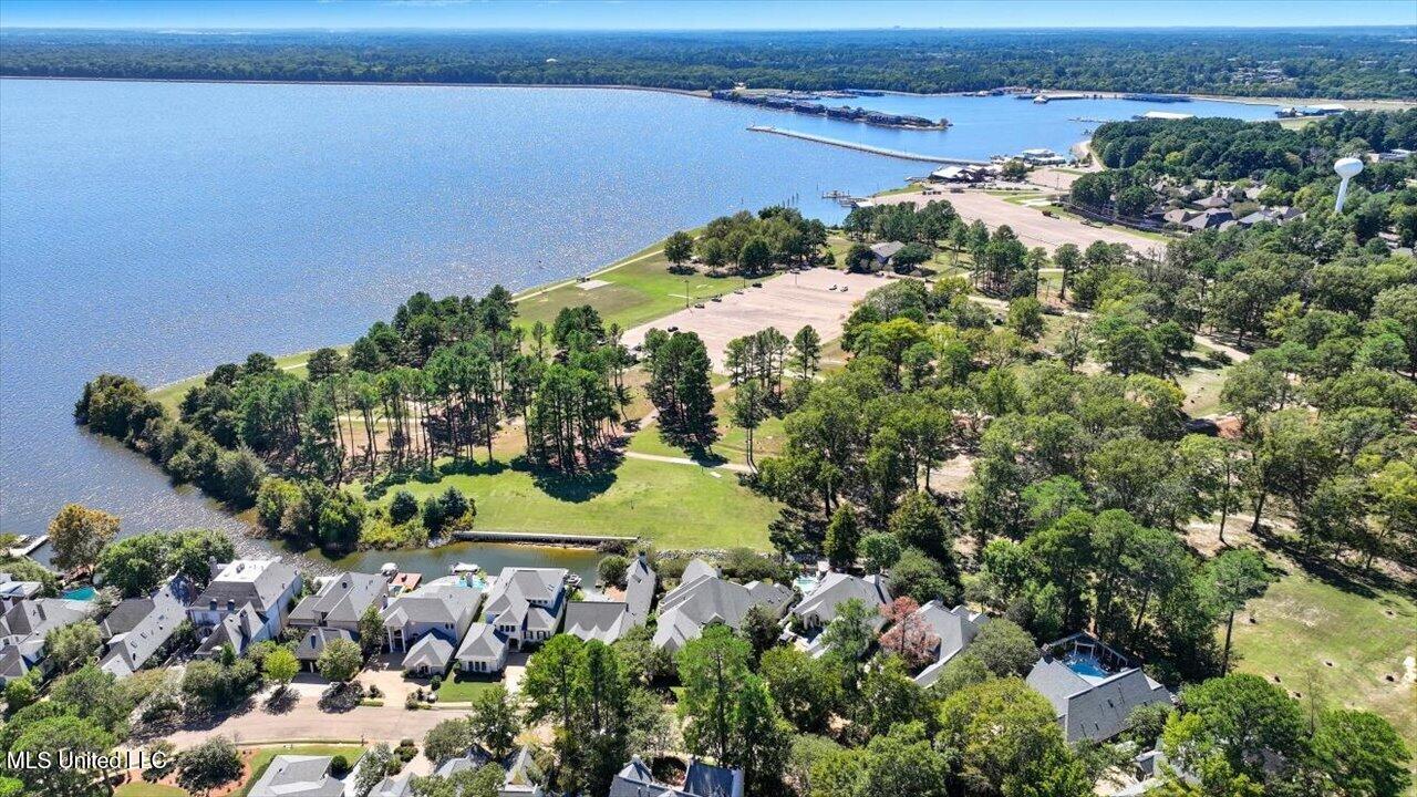 109 Overlook Pointe Circle Ridgeland, MS 39157 - Photo 68 of 84 71-109 Overlook Pointe Cir _ Home Tours