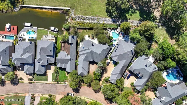 $468,999 | 109 Overlook Pointe Circle, Ridgeland, MS 39157