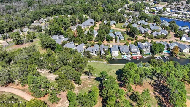 $468,999 | 109 Overlook Pointe Circle, Ridgeland, MS 39157