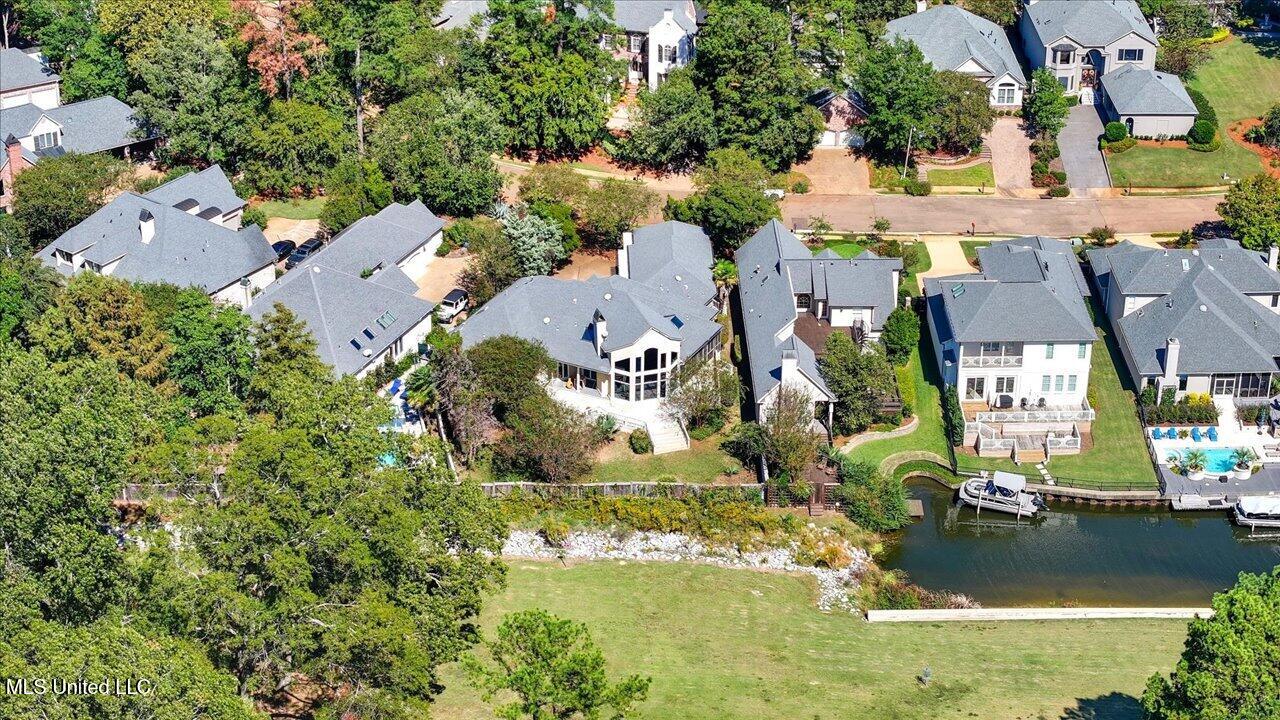 109 Overlook Pointe Circle Ridgeland, MS 39157 - Photo 74 of 84 77-109 Overlook Pointe Cir _ Home Tours
