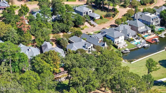 $468,999 | 109 Overlook Pointe Circle, Ridgeland, MS 39157