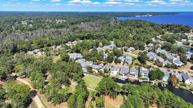 $468,999 | 109 Overlook Pointe Circle, Ridgeland, MS 39157