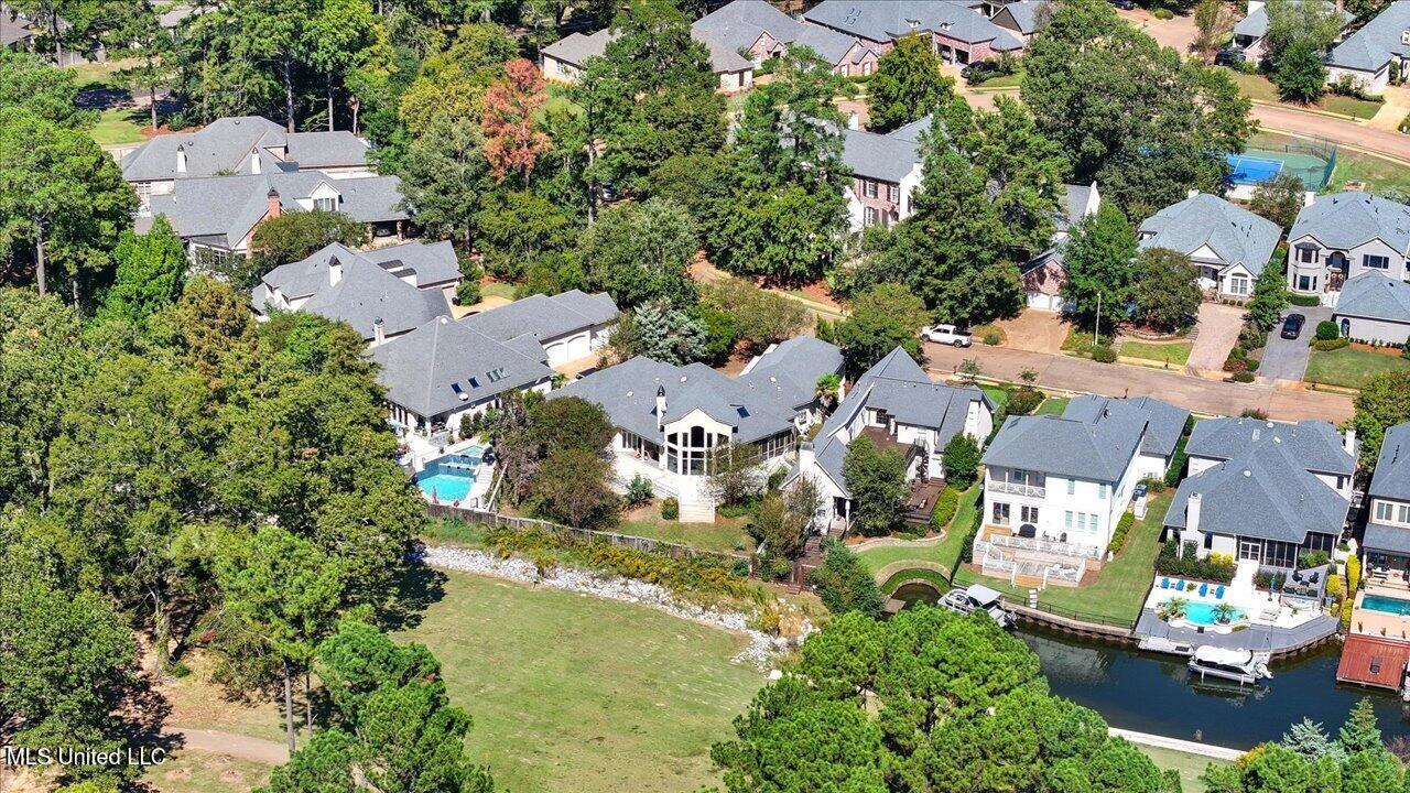 109 Overlook Pointe Circle Ridgeland, MS 39157 - Photo 79 of 84 82-109 Overlook Pointe Cir _ Home Tours