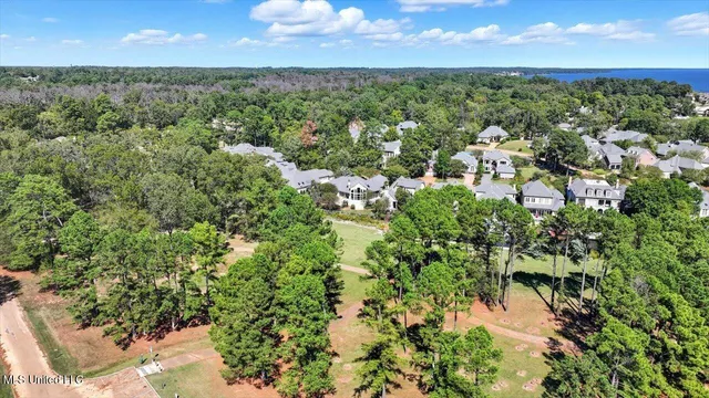 $468,999 | 109 Overlook Pointe Circle, Ridgeland, MS 39157