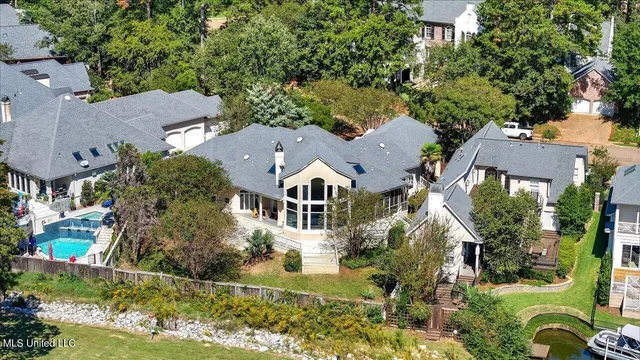 $468,999 | 109 Overlook Pointe Circle, Ridgeland, MS 39157