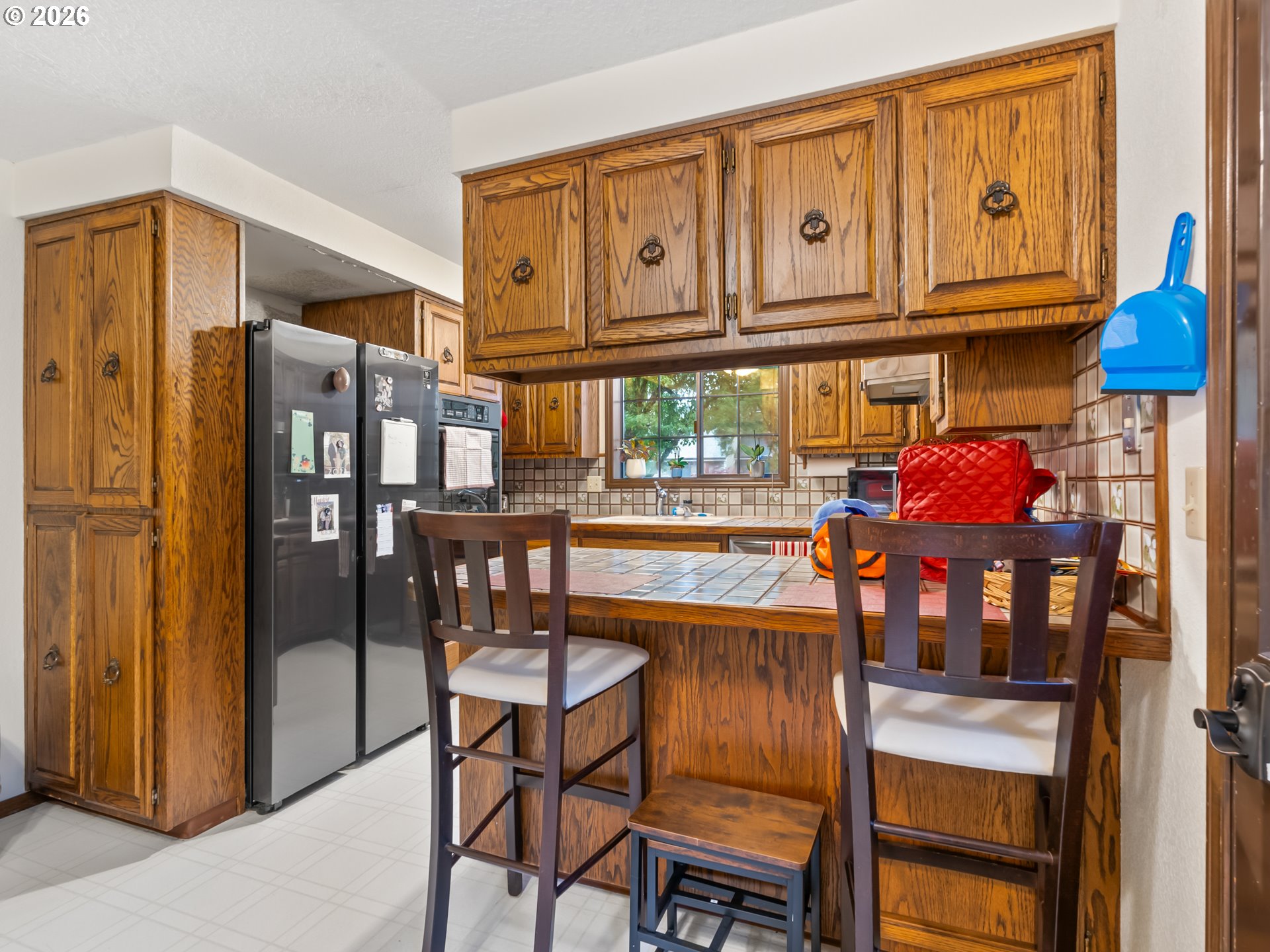 1333 Southwest 19th Drive Gresham, OR 97080 - Photo 13 of 40 Kitchen