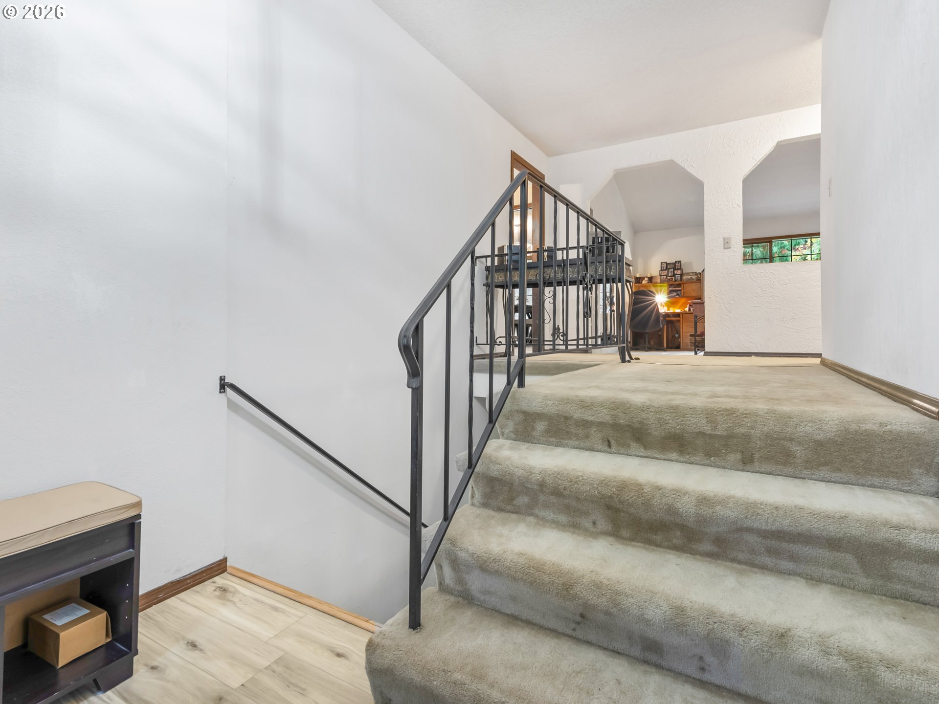 1333 Southwest 19th Drive Gresham, OR 97080 - Photo 5 of 40 Entrance/Foyer