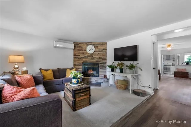 $240,000 | 111 West North Street, Plano, IL 60545