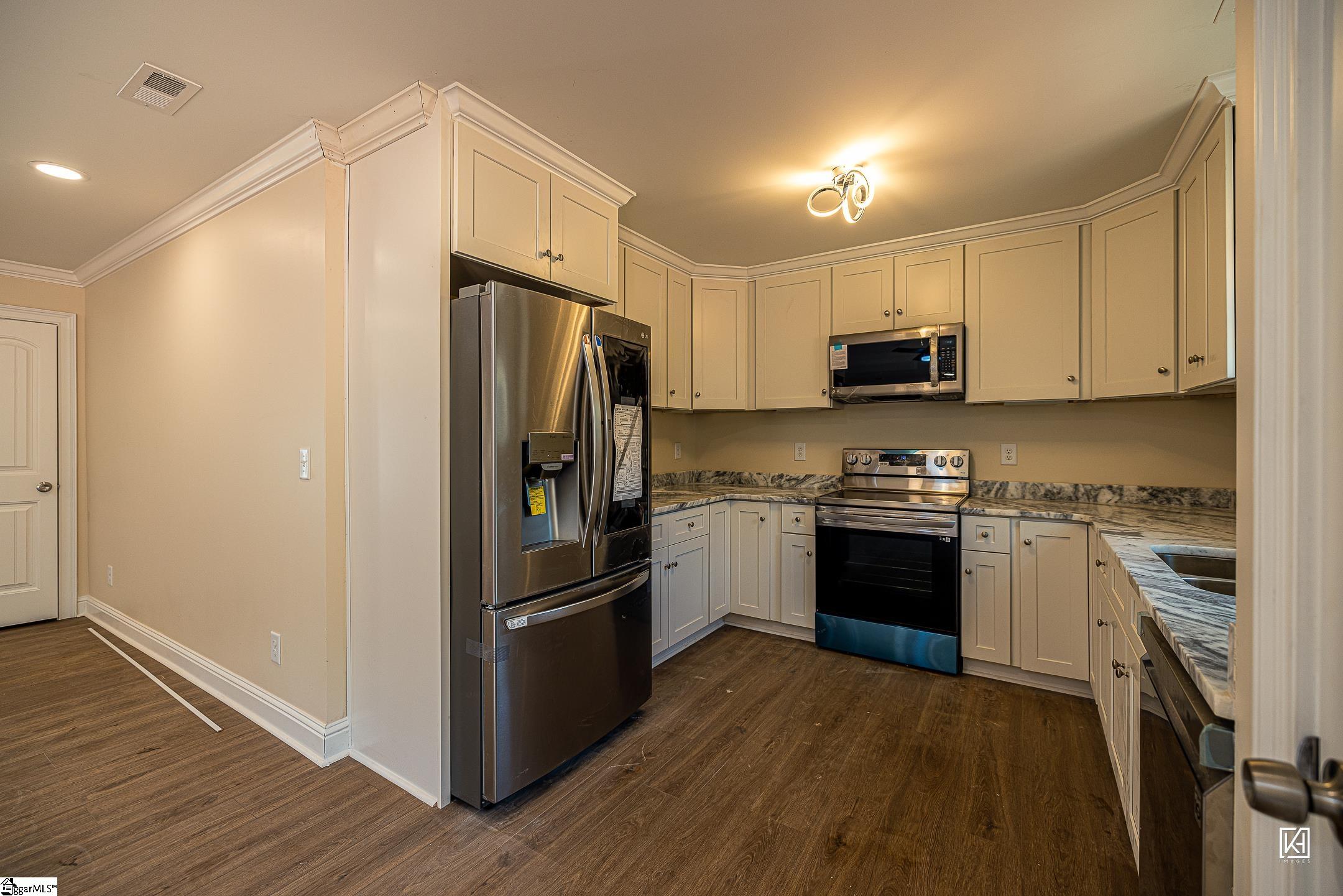 5263 Allen Bridge Road Fountain Inn, SC 29644 - Photo 4 of 20