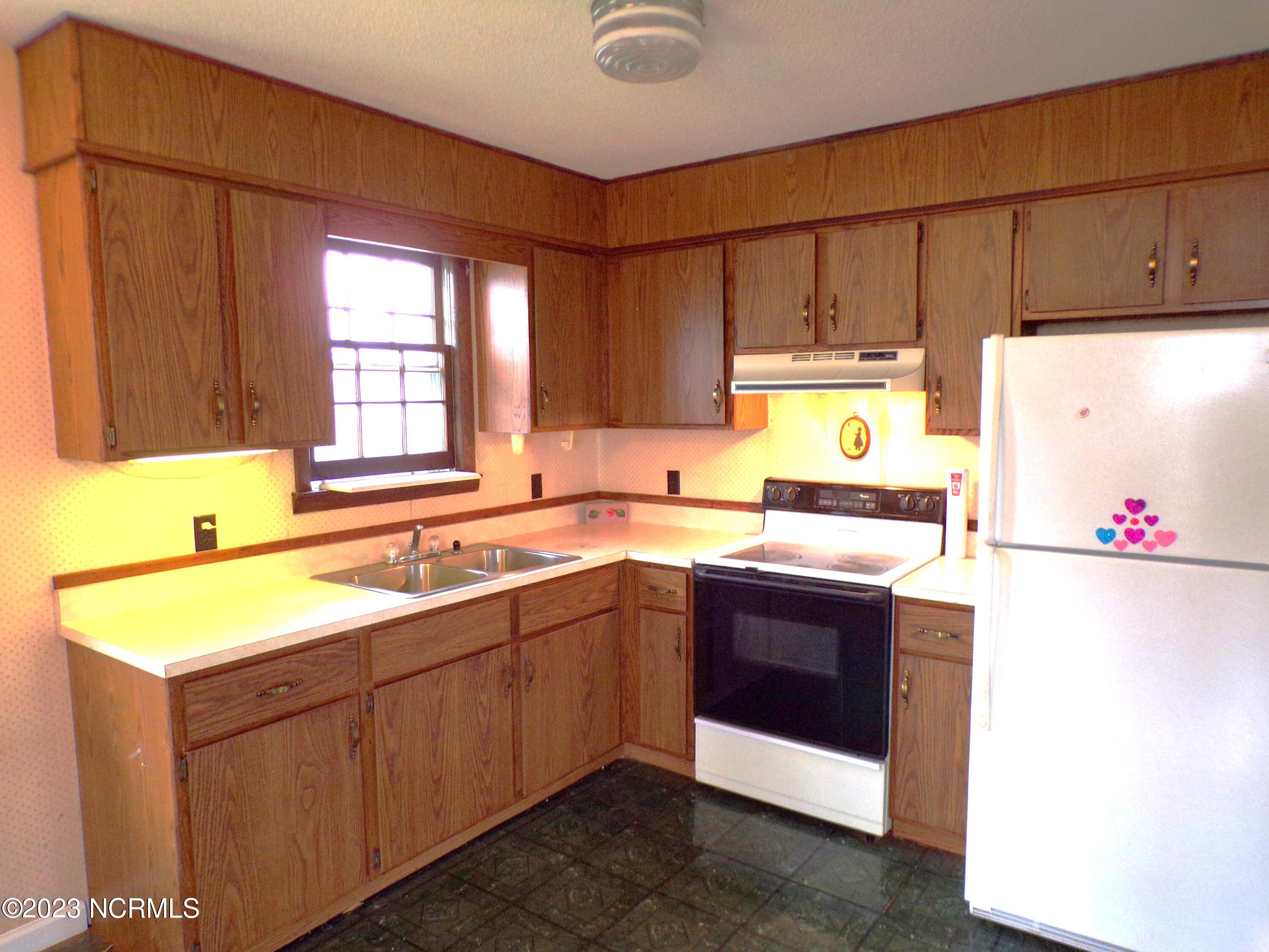 127 A Fairview Road Leland, NC 28451 - Photo 7 of 26 100_0050
