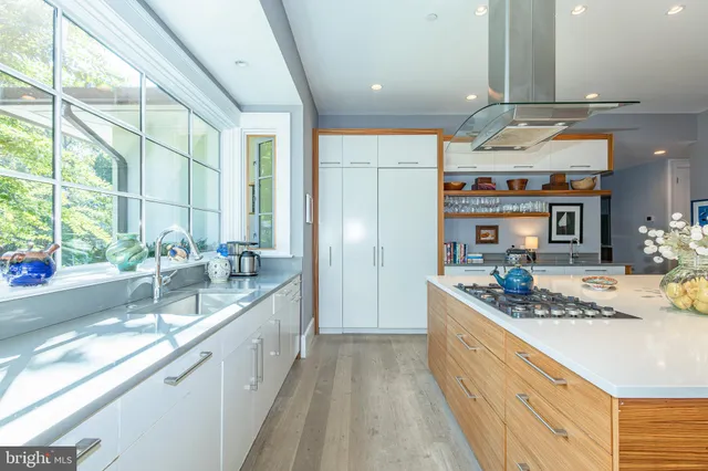 $2,450,000 | 1004 Moss Haven Court, Annapolis, MD 21403