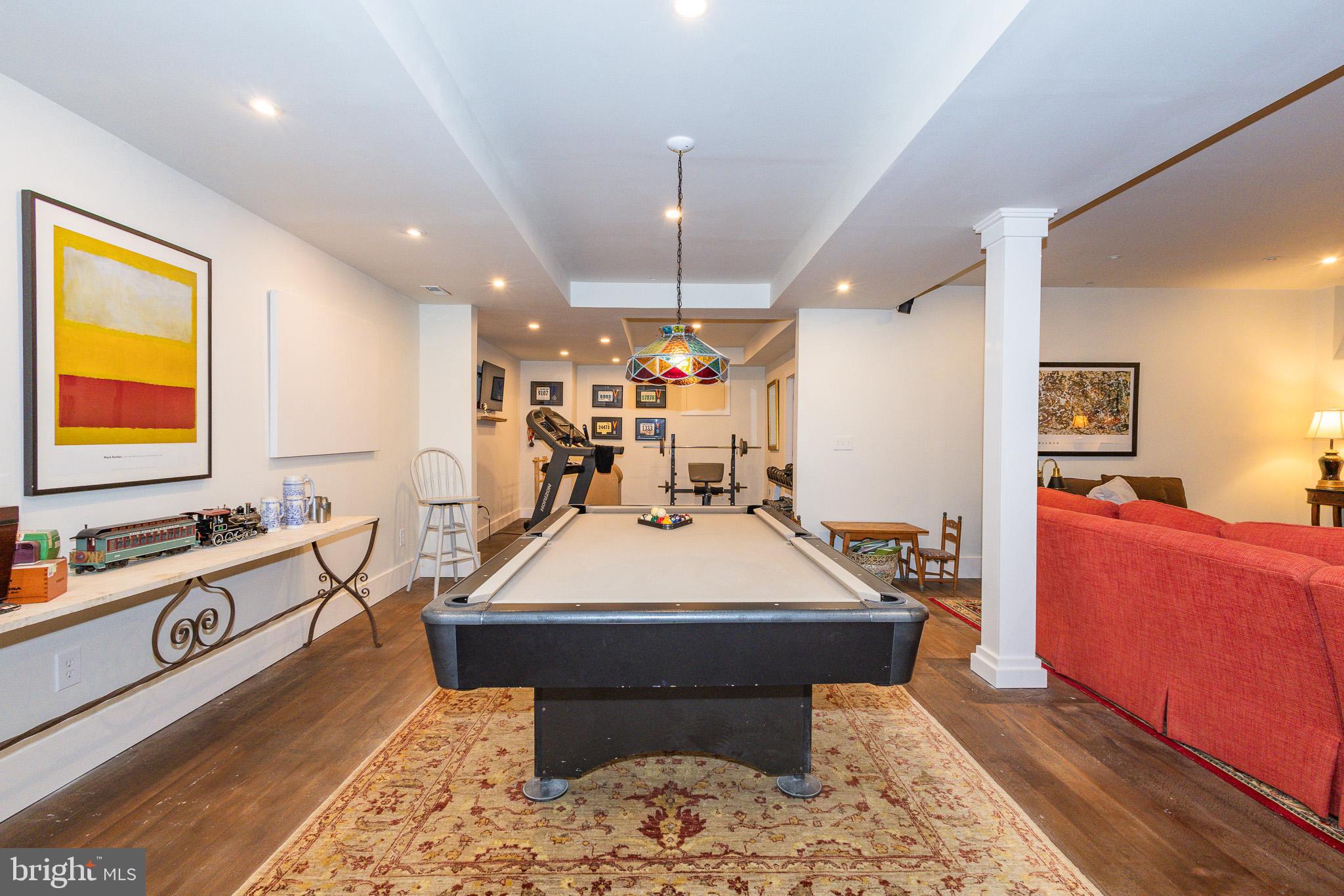 1004 Moss Haven Court Annapolis, MD 21403 - Photo 54 of 77 a large kitchen with a table and chairs