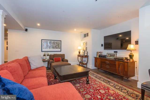 $2,450,000 | 1004 Moss Haven Court, Annapolis, MD 21403